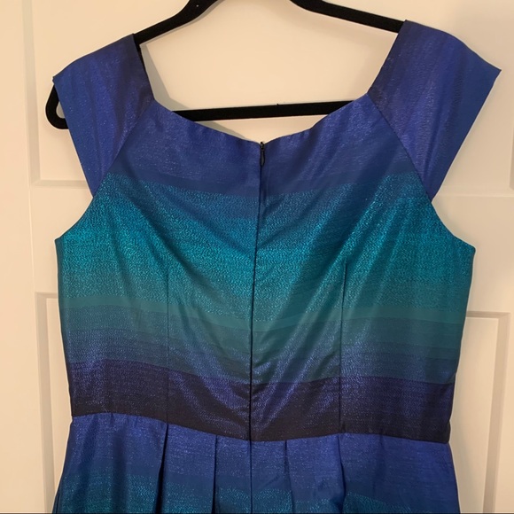 Blue/Teal Sparkle Party Dress Size 10 Perfect! - Picture 4 of 7